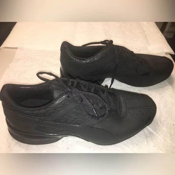 NWOT PUMA Men’s Tazon Black Sneakers - Size 12