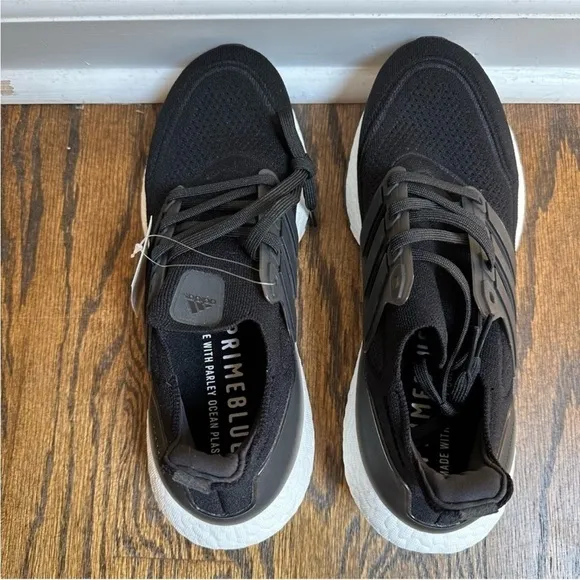 NWT Adidas Ultraboost 21 Sneakers Black White FY0378 Men’s 8