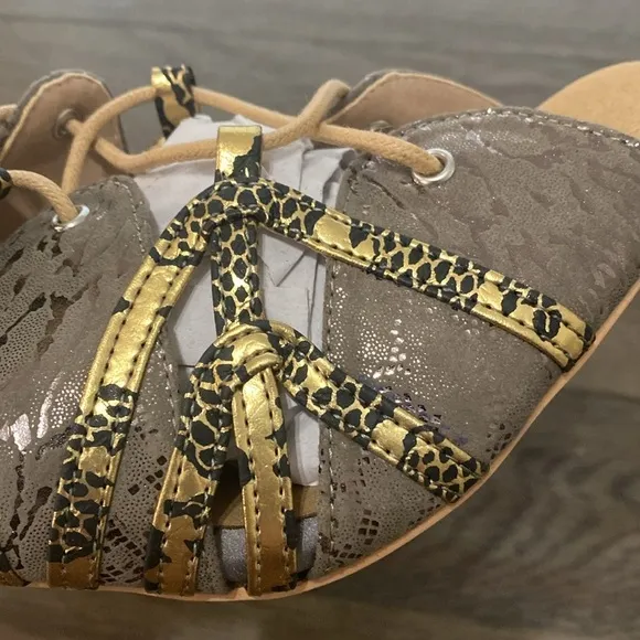 NWT BURJU Shoes Vaneno Open Toe Lace Up Stiletto Heeled Sandals | Size 11