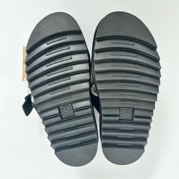 NWT Dr. Martens Myles black leather two-buckle sandals slide fur fleece NIB sz 6