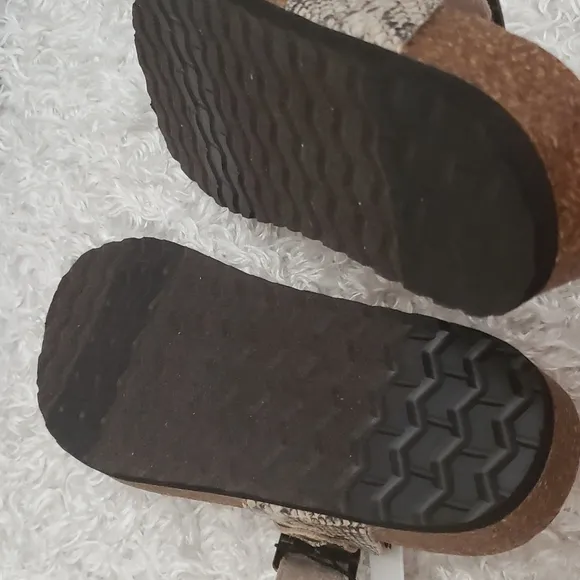 NWT Footbed Sandals