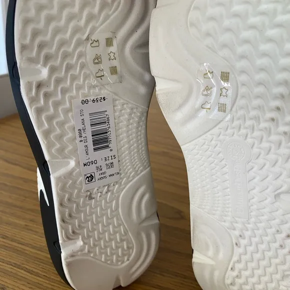 NWT L'amour Des Pieds Cushioned Sneakers For Women