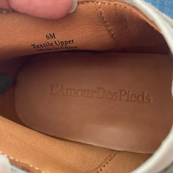 NWT L'amour Des Pieds Cushioned Sneakers For Women