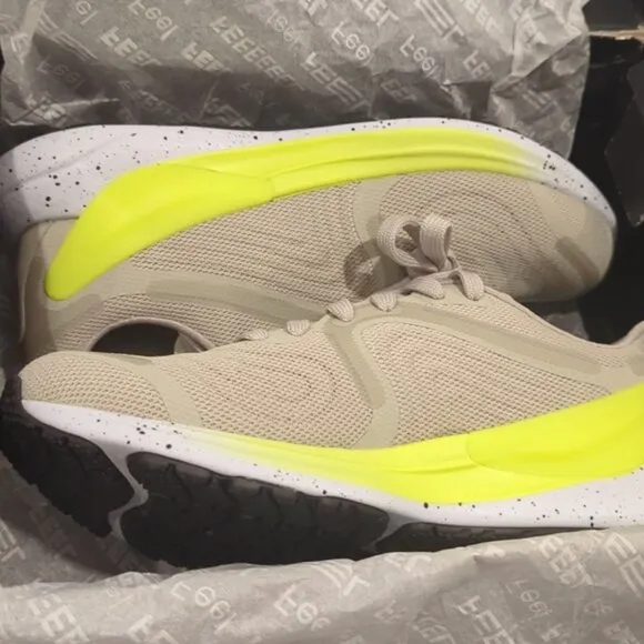 NWT Lululemon Blissfeel 2 Running Shoe Raw Linen / Highlight Yellow / Iced Laven