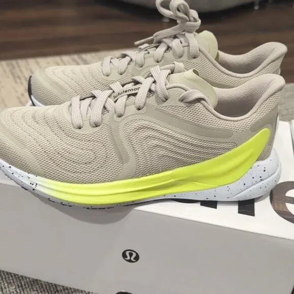 NWT Lululemon Blissfeel 2 Running Shoe Raw Linen / Highlight Yellow / Iced Laven
