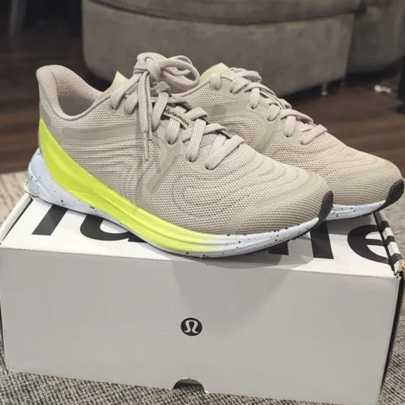 NWT Lululemon Blissfeel 2 Running Shoe Raw Linen / Highlight Yellow / Iced Laven