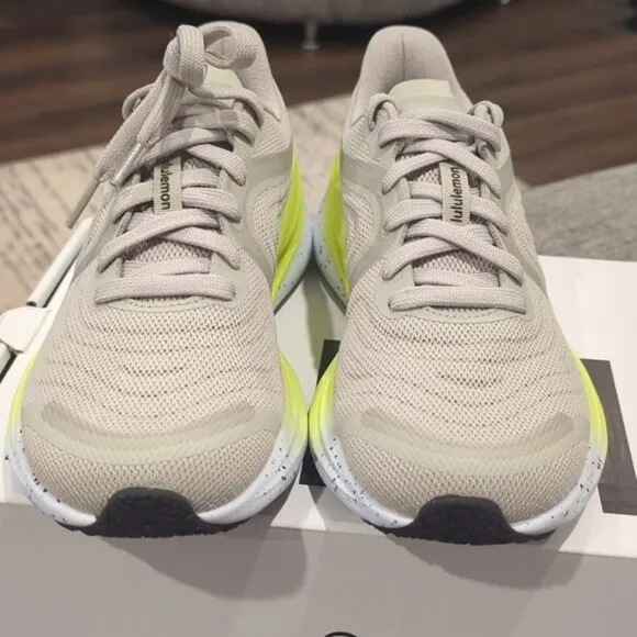 NWT Lululemon Blissfeel 2 Running Shoe Raw Linen / Highlight Yellow / Iced Laven