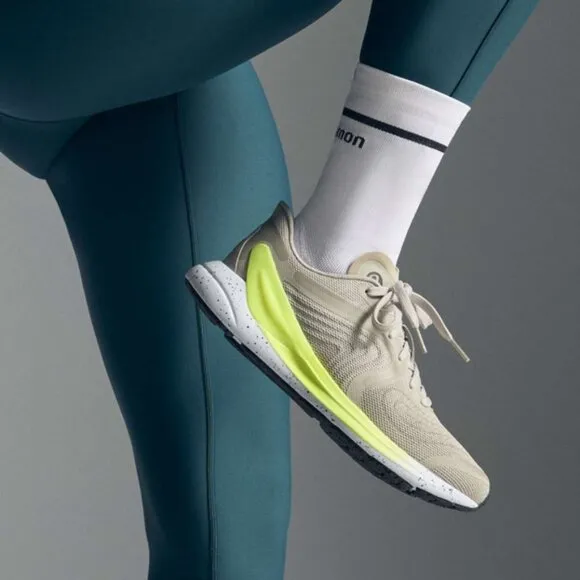 NWT Lululemon Blissfeel 2 Running Shoe Raw Linen / Highlight Yellow / Iced Laven