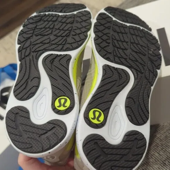 NWT Lululemon Blissfeel 2 Running Shoe Raw Linen / Highlight Yellow / Iced Laven