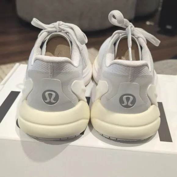 NWT Lululemon Blissfeel 2 Womens Running Shoe Vapor / White / Lemon Sorbet