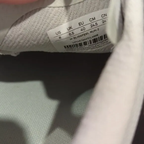 NWT Lululemon Blissfeel 2 Womens Running Shoe Vapor / White / Lemon Sorbet