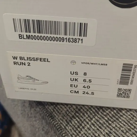 NWT Lululemon Blissfeel 2 Womens Running Shoe Vapor / White / Lemon Sorbet