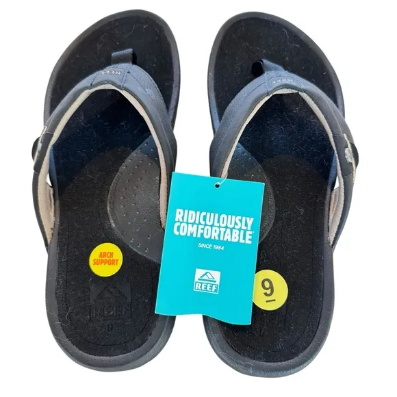 NWT Reef Men’s 9 Ridiculously Comfortable Flip Flop Sandals Brown Cushioned Arch