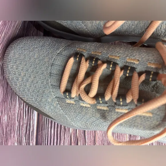 NWT ROCKY Composite Toe Sneakers, Gray and Pink. Size 9.
