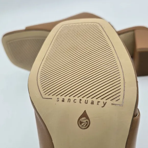 NWT Sanctuary Brave toe loop flared block heel sandals, Tan, 6.5M