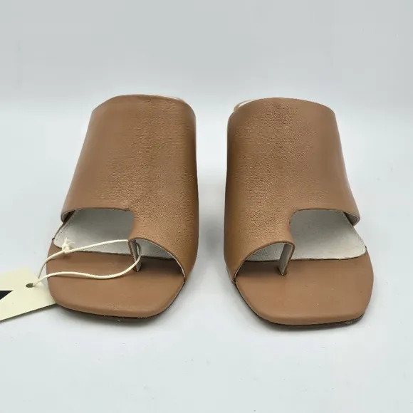 NWT Sanctuary Brave toe loop flared block heel sandals, Tan, 6.5M