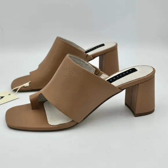 NWT Sanctuary Brave toe loop flared block heel sandals, Tan, 6.5M