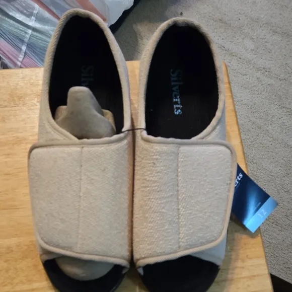 NWT Silverts Unisex Diabetic Open-Toe Shoes