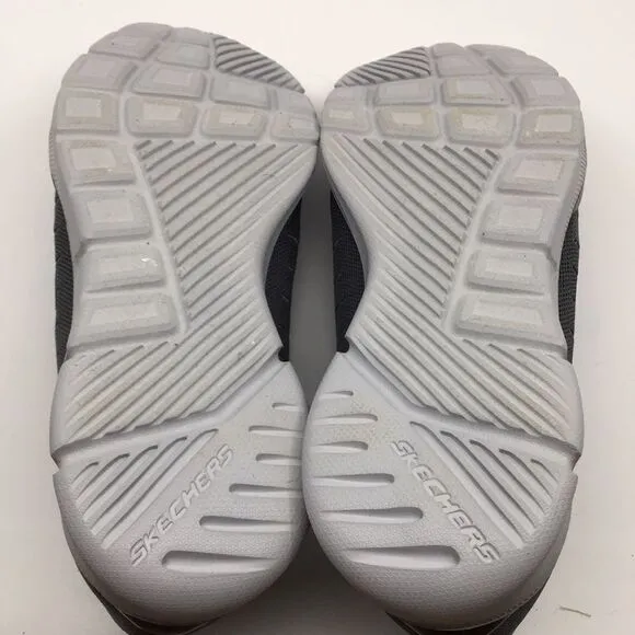 NWT Skechers Men's Stretch-Fit Slip On Memory Foam Shoes Sneakers in Grey Sz 12M