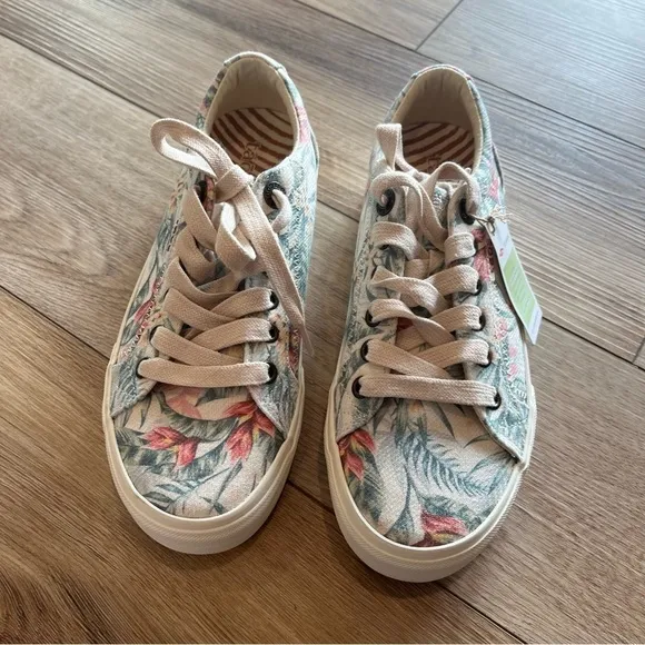 NWT Taos 6.5 Black Tropical Hawaiian Floral Plim Soul Sneakers $110
