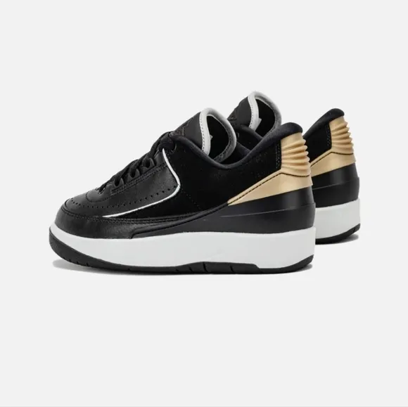 NWT Women's Jordan AJ2 Retro Low Sneakers
