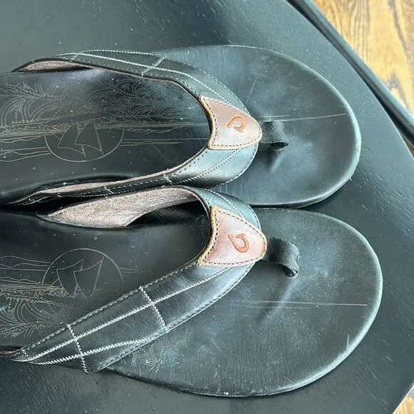 Olukai Men’s Hokule'a Kia leather black Sandals flip flops size 13 EUC!