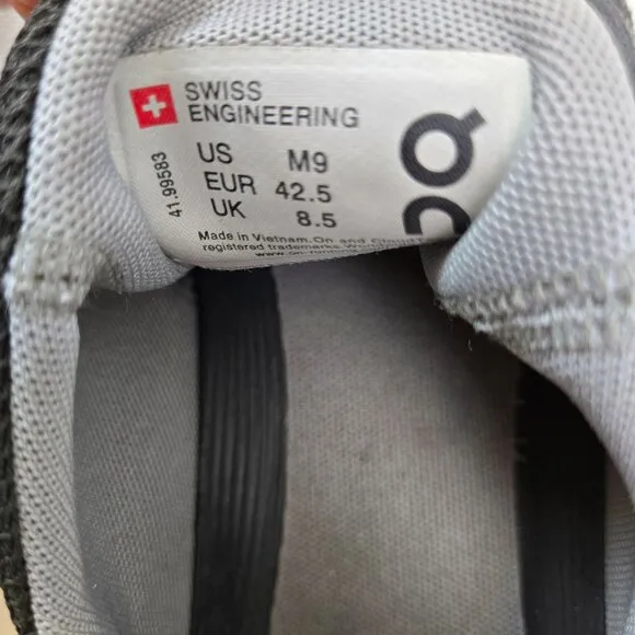 On Cloud Cloudswift Sneakers Size 9 *Missing Insoles*