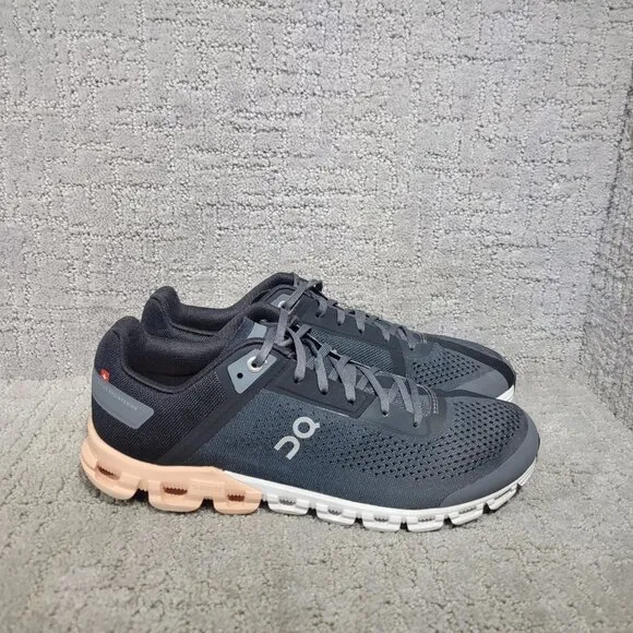 On Cloudflow Women's Size US 10.5 Black Lace Up Athletic Running Sneakers