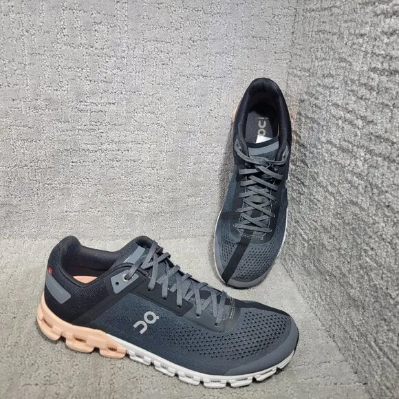 On Cloudflow Women's Size US 10.5 Black Lace Up Athletic Running Sneakers