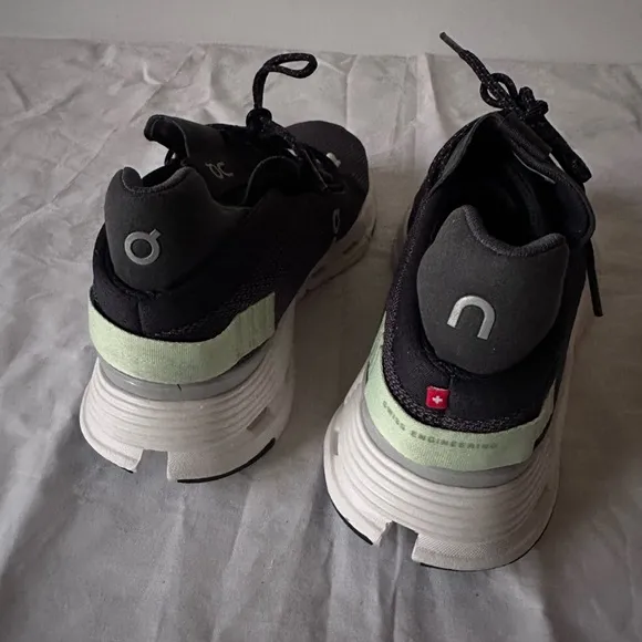On Cloudnova Sneakers Eclipse &amp; Meadow