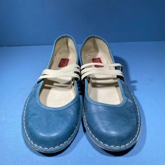 On Foot Blue Leather shoes Size 38