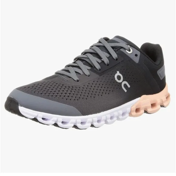 On Running women Cloudflow 3.0Rock grey /rose size 6.5  new
