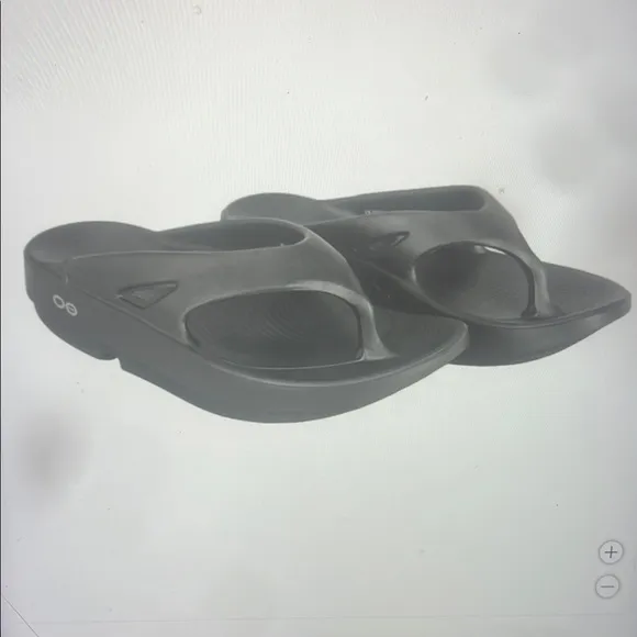 OOFOS Black Sandals with Contoured Footbed unisex Men’s Size 13 Women’s s