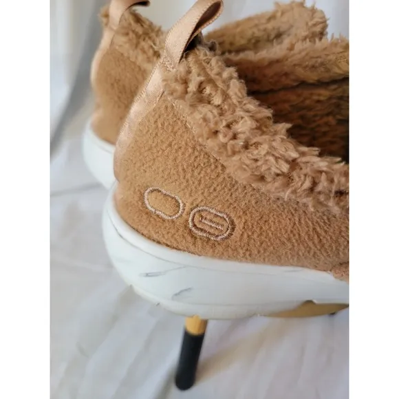 Oofos Oocoozie Recovery Shoe Womens Size 8 Camel Chestnut Comfort Low Top