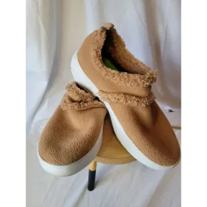 Oofos Oocoozie Recovery Shoe Womens Size 8 Camel Chestnut Comfort Low Top