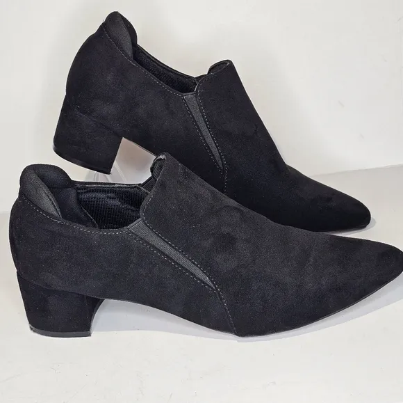 Ortho rest Women Slip On Pointed Toe Heels with Elastic Panels, Women's size 8