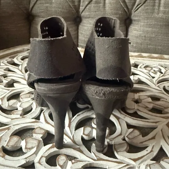 Pedro Garcia Gray Suede Leather Camo Peep Toe Heels Shoes Women’s 36 US 6