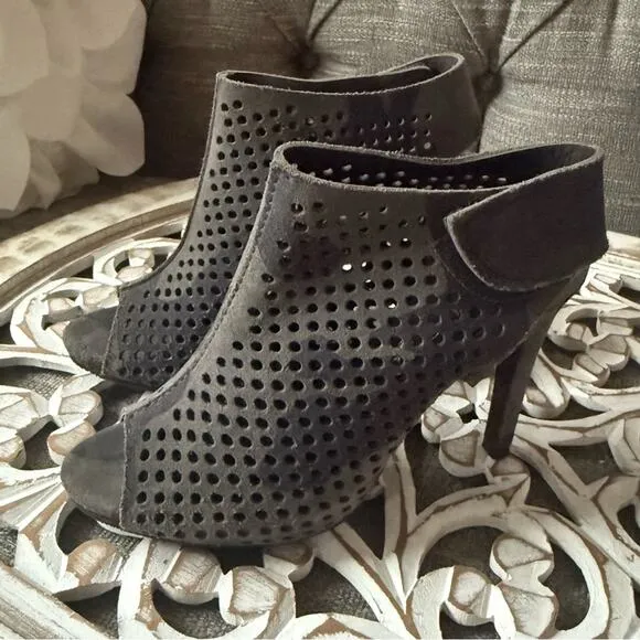 Pedro Garcia Gray Suede Leather Camo Peep Toe Heels Shoes Women’s 36 US 6