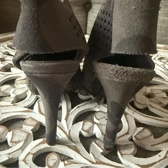 Pedro Garcia Gray Suede Leather Camo Peep Toe Heels Shoes Women’s 36 US 6