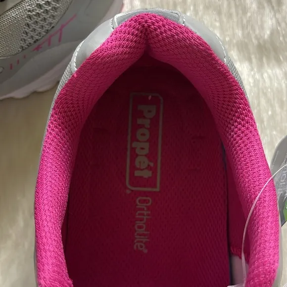 Propét Pink &amp; Grey Mesh OrthoLite Comfort Foam Athletic Workout Running Shoes