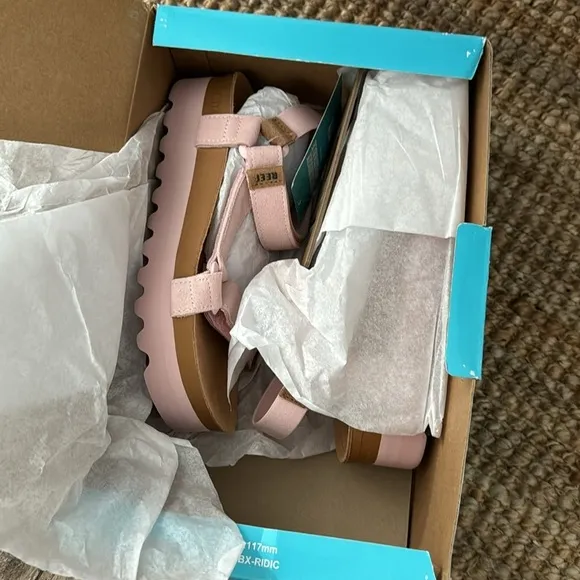Reef Cushion Rem Hi Lotus Suede
