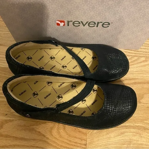 Revere Petra Mary Jane Flat Shoes NEW Sz 7 Black Lizard Leather Women’s