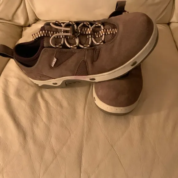 ROCKY. Athletic shoes