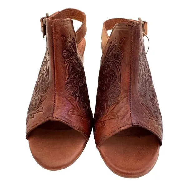 Roper Mika Tan Leather Size 9.5 Women's Tooled Peep Toe Heal NWOB