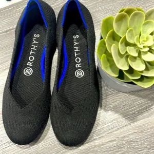 Rothy’s round toe size 7 black womans flat shoes