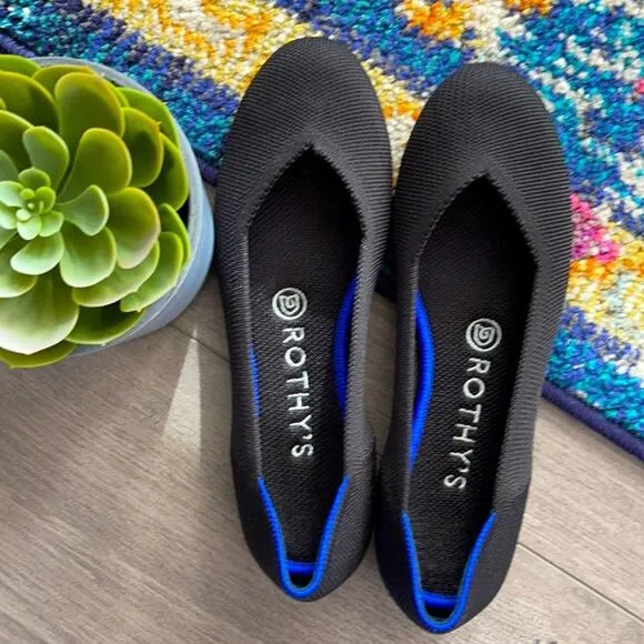 Rothy’s round toe size 7 black womans flat shoes