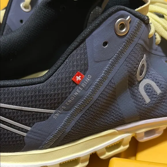 Running Men's Shoes - Blue and Yellow