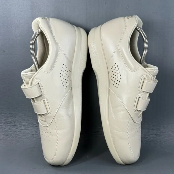 SAS cream white Beige VTO sneaker athletic Walking Shoes men’s size 10.5