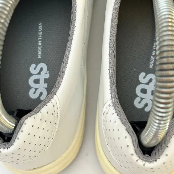 SAS High Street White Sneakers size 8N A98871398 Narrow Lace Up Arch Support