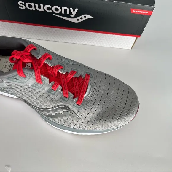 Saucony Men's Gray and Red Running Shoes